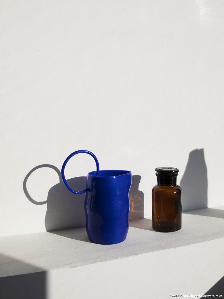 carafe réalisée en impression 3D bleu klein