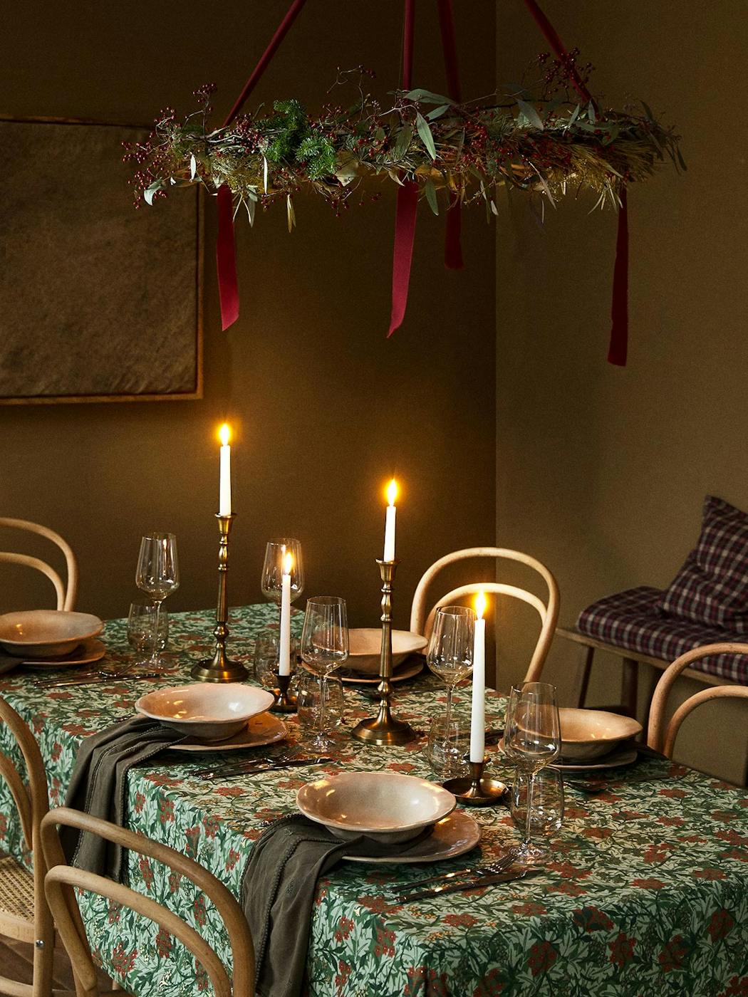 Centre de table de Noël : 17 idées originales ou traditionnelles pour une  table de fête