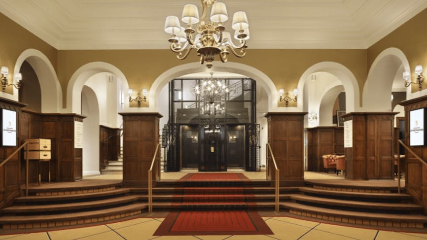 Hall d'entrée de l'hôtel Barrière Westminster Le Touquet