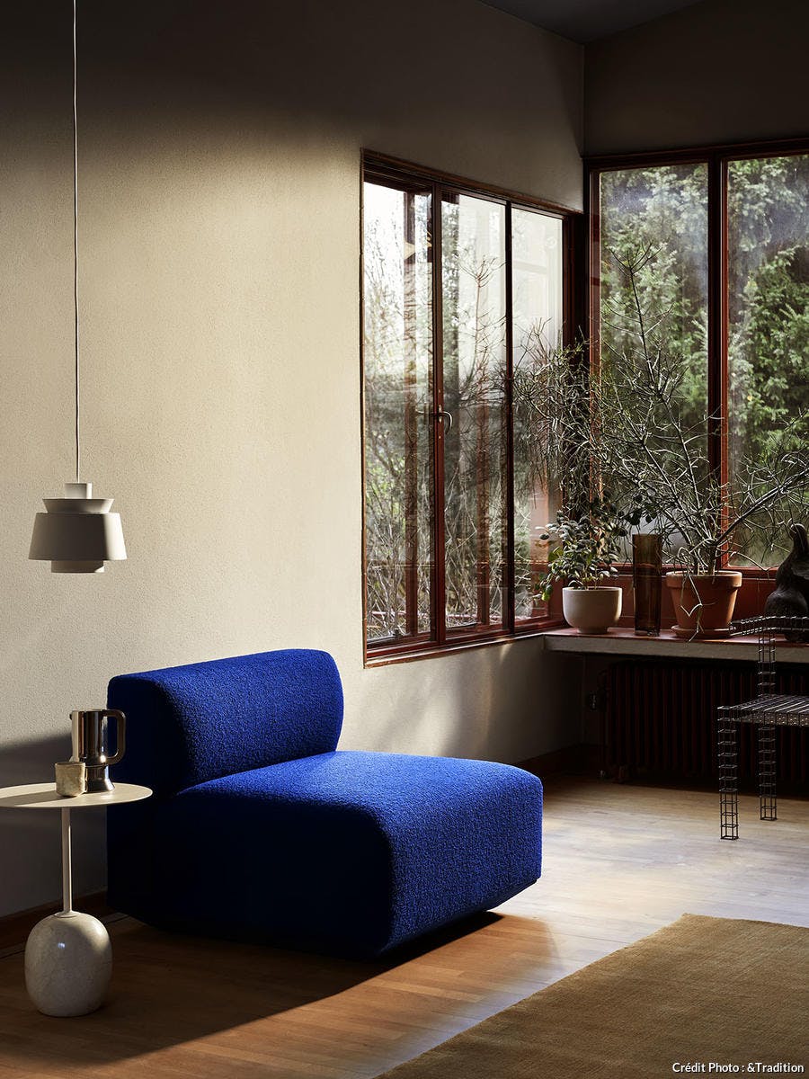 fauteuil design cocooning bleu klein
