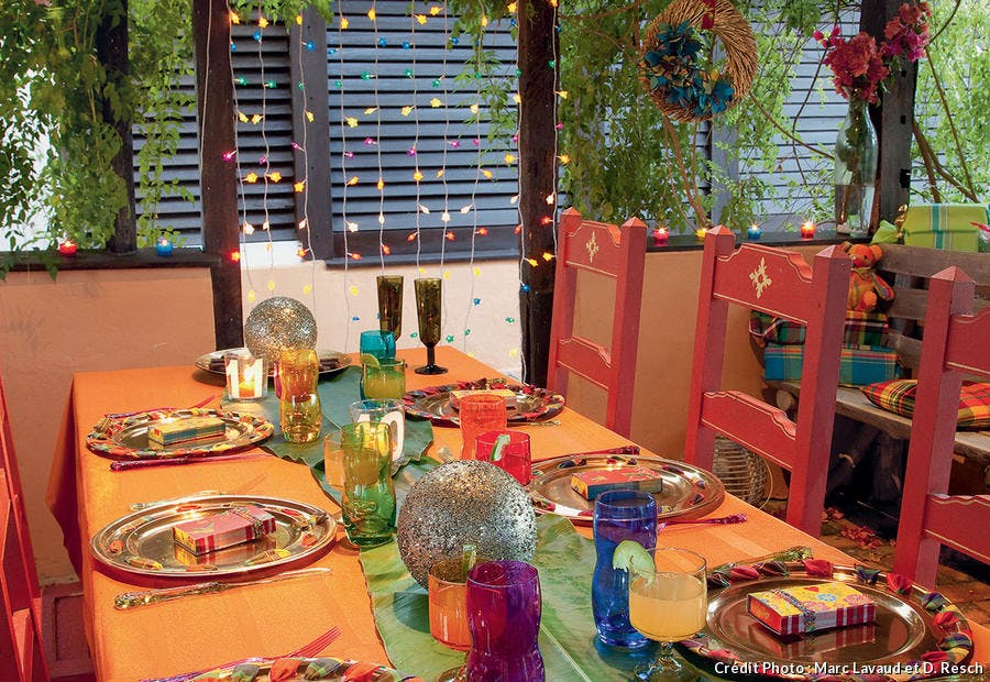 Table de Noël antillaise, pleine de couleurs