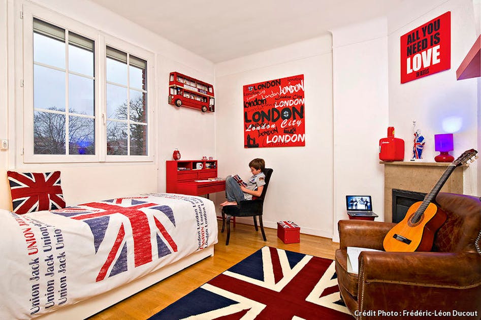 Комнату лондон. Комната в британском стиле. Интерьер в стиле Лондон. Спальня в лондонском стиле. Лондонский стиль в интерьере.