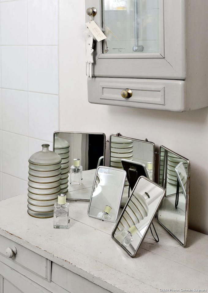Batignolles, miroir dans la salle de bains