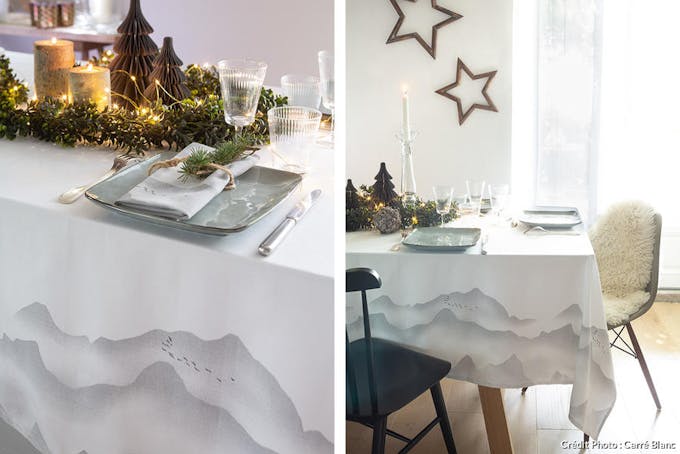 une table de Noël avec un imprimé montagne