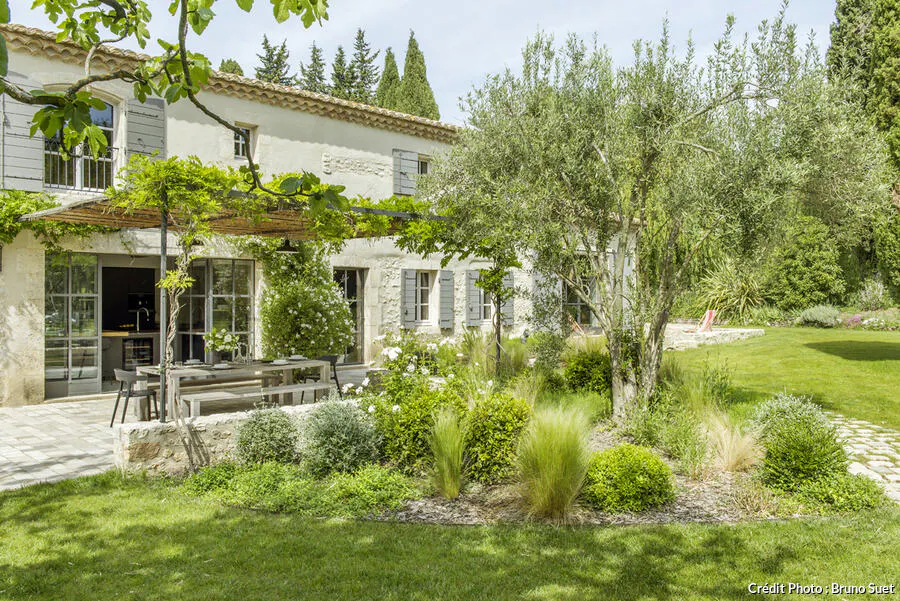 Ce mas provençal authentique a tout pour plaire à nouveau Ce mas provençal authentique a tout pour plaire à nouveau