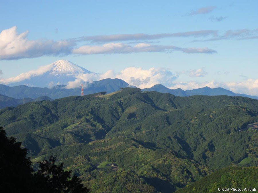 un airbnb au japon vue sur mont Fuji