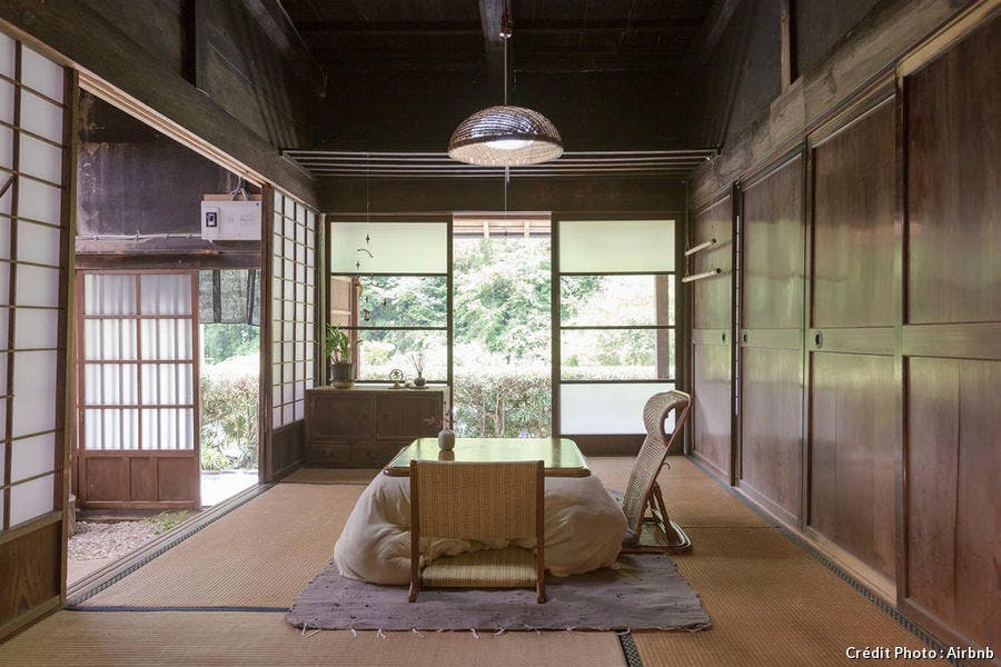 un airbnb au japon salon wabi sabi typiquement japonais