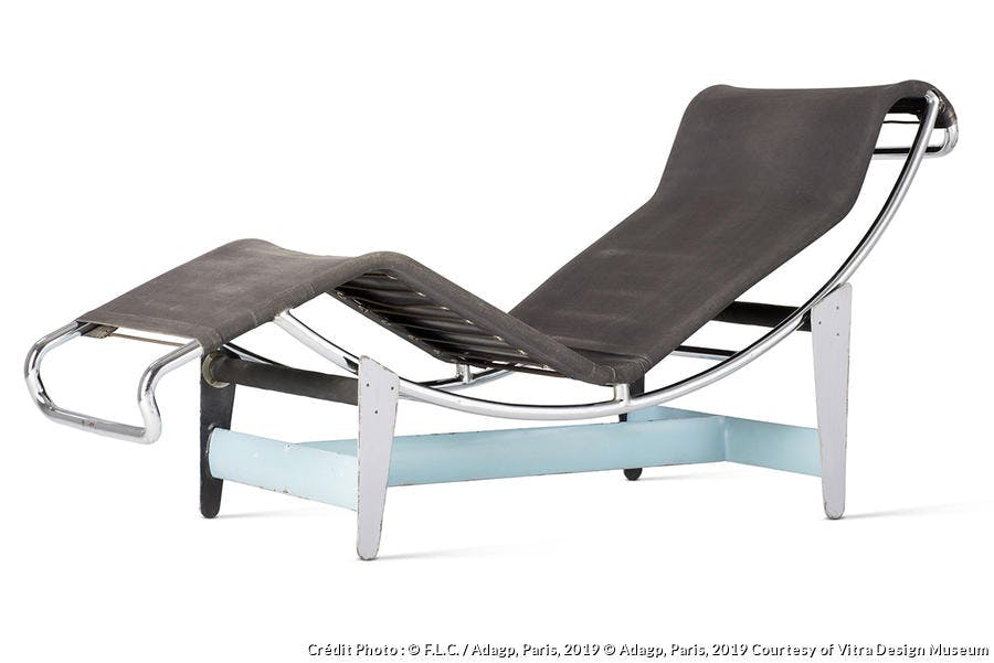 Chaise longue basculante par Le Corbusier, P. Jeanneret, Ch. Perriand