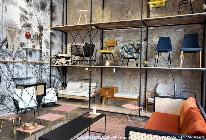 Sélection de canapés et fauteuils, boutique de Sophie Ferjani
