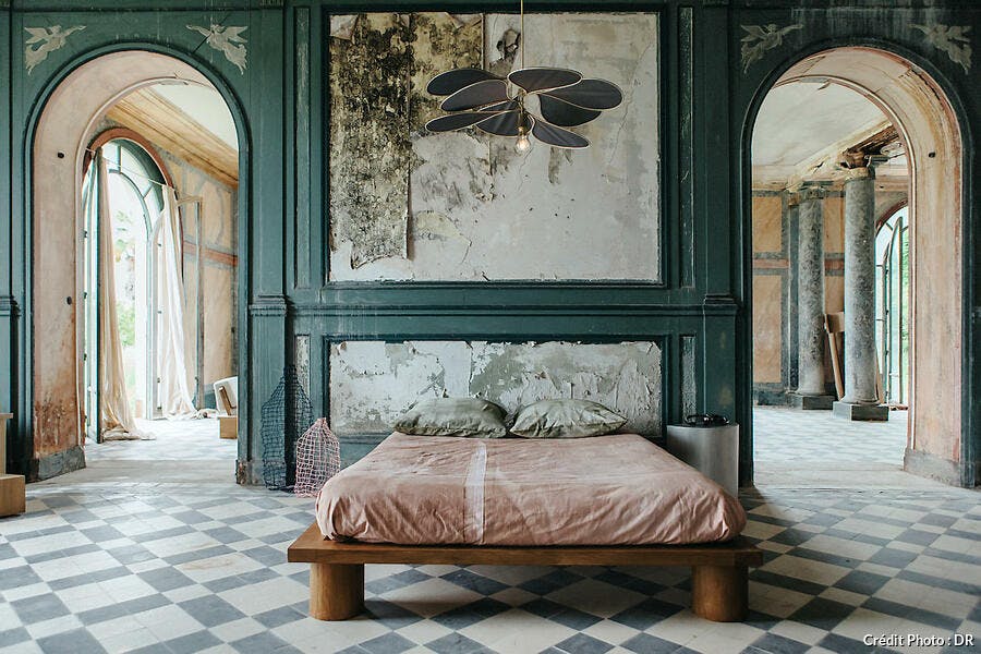 drap de lit rose et ses taies d'oreiller vert