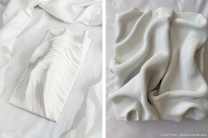 Bûche drapée blanche inspirée par l'œuvre du célèbre artiste contemporain Daniel Arsham.