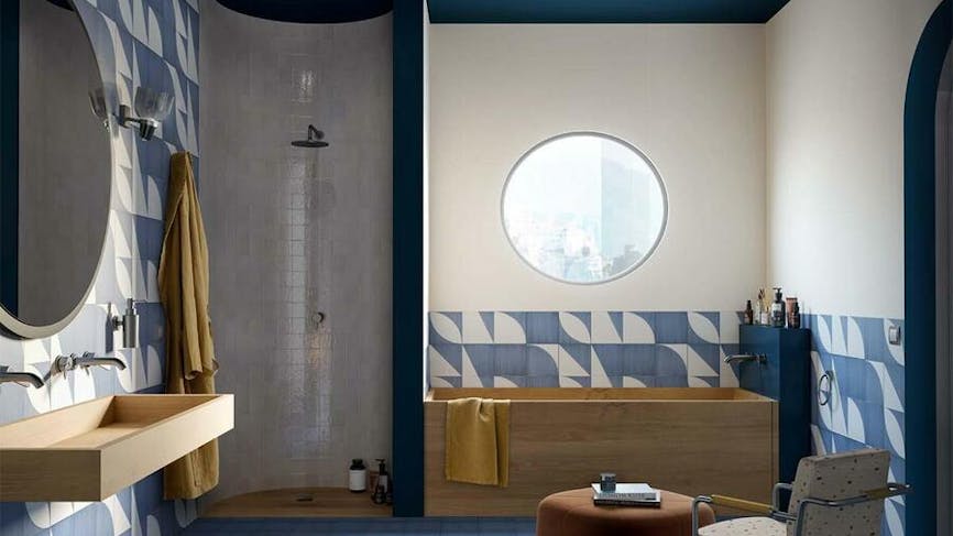 salle de bains moderne carreaux de ciment bleus
