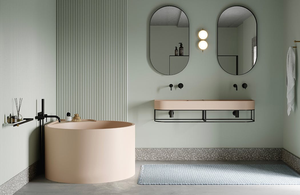 Une baignoire d'angle dans une salle de bains design