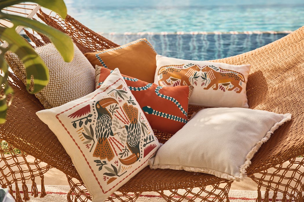 Coussins d'extérieur Maisons du Monde.